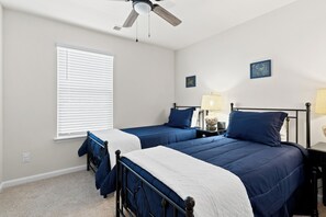 3 bedrooms, desk, iron/ironing board, WiFi