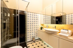 Apartment | Bathroom - Centrally Located Apartment in Oporto (Porto)