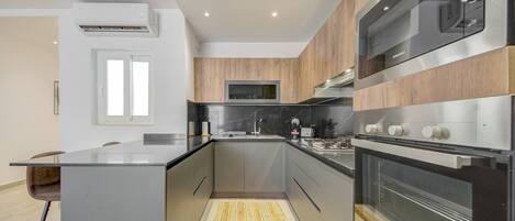 Apartment, 2 Bedrooms, Smoking | Interior