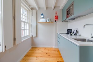 Apartment | Private kitchen - Comfortable Apartment in Oporto (Porto)