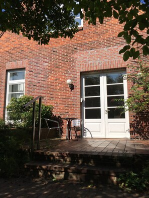 Exterior - Vacations in the former art gallery with peace and quiet in the garden in Ruhwarden (Butjadingen)