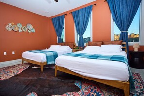 3 bedrooms, desk, iron/ironing board, travel crib