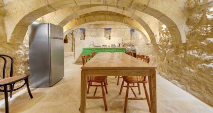 Room-ta Karmenu - An 800 Year old Modern