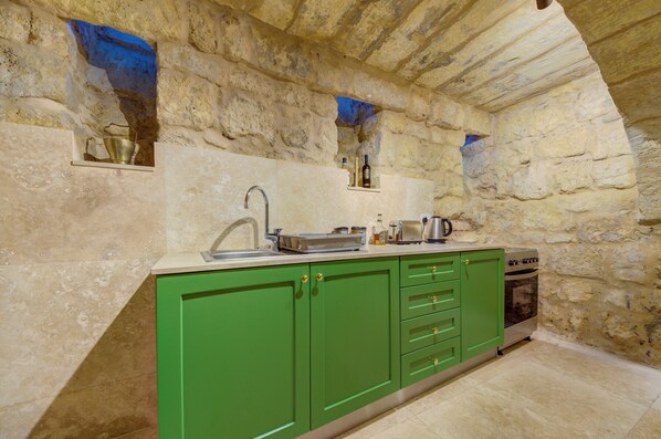 Room, 1 Bedroom, Smoking, Terrace | Private kitchen