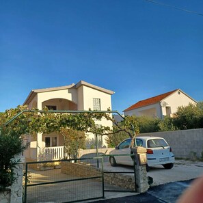 Apartment (Beachfront Apartment with Balcony and) | Exterior