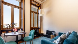 Apartment | Living room - Well-maintained air Conditioned Studio in Porto (Porto)