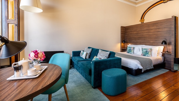 Apartment | Living room - Well-maintained air Conditioned Studio in Porto (Porto)