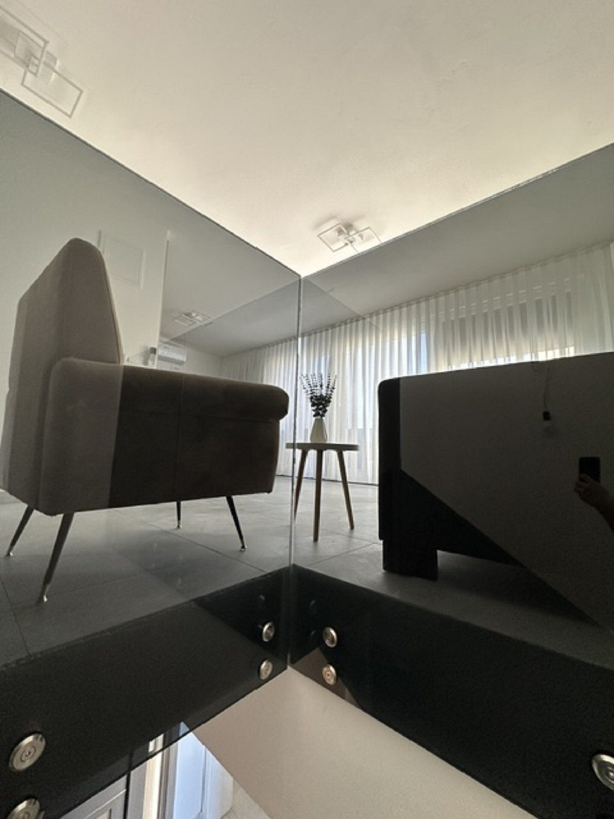 Studio (Studio Apartment with Terrace 2) | Living room | 32-inch flat-screen TV with satellite channels