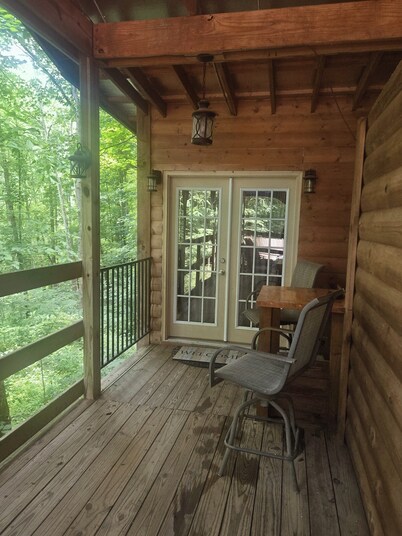 Golden Oak Cottage Hocking Hills