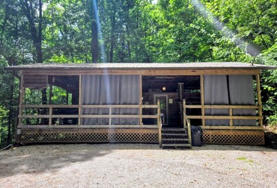 Golden Oak Cottage Hocking Hills
