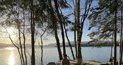 Pebble Cove, Private Waterfront, Dock, Mooring, Kayaks, Rangeley Maine