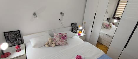 Lägenhet Comfort - icke-rökare | 2 sovrum, strykjärn/strykbräda, gratis wi-fi och sängkläder