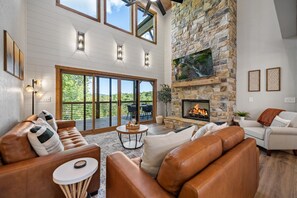 Smart TV, chimenea