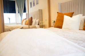 2 bedrooms, iron/ironing board, WiFi, bed sheets