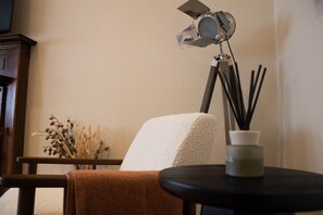 Interior - Stylish 2BR in unique Ibrox location nearby subway (Glasgow)