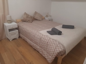 2 bedrooms, free WiFi, bed sheets