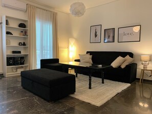 Smart TV - Your home in Athens (Galatsi)