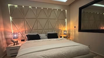 3 slaapkamers, een strijkplank/strijkijzer, wifi, beddengoed