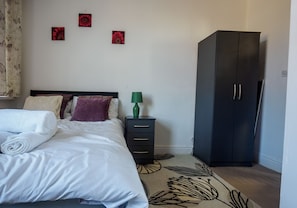 Deluxe Triple Room, Private Bathroom, City View | Free WiFi