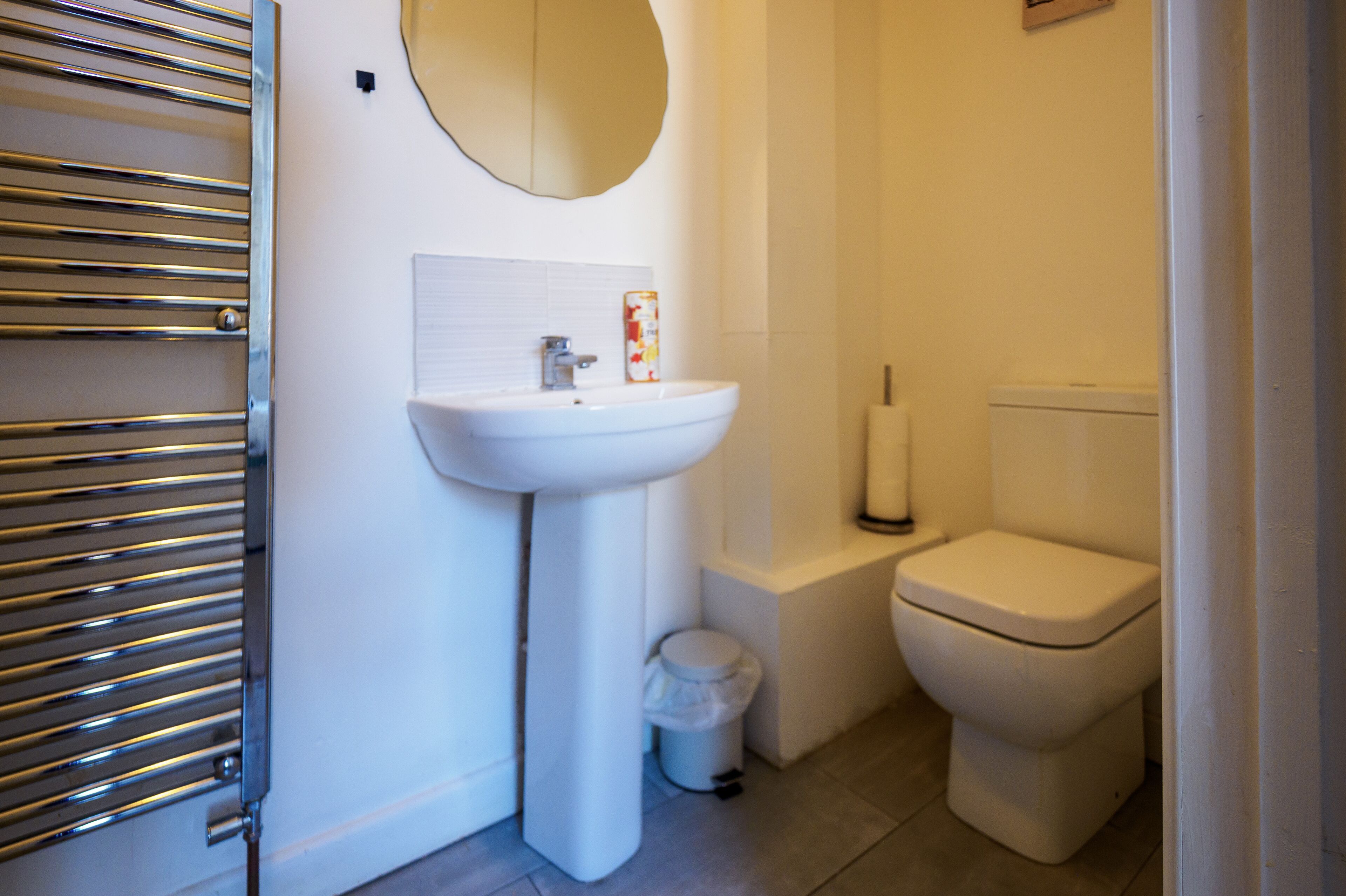 Tremannsrom – deluxe, privat bad, byutsikt | Bad | Toalettartikler (inkludert), håndklær, såpe og sjampo