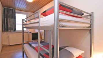 Rumah | 2 kamar tidur dan dilengkapi dengan perabotan berbeda-beda