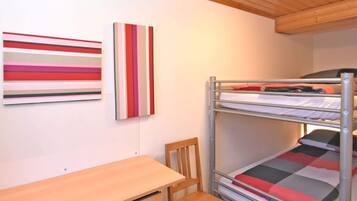 Rumah | 2 kamar tidur dan dilengkapi dengan perabotan berbeda-beda