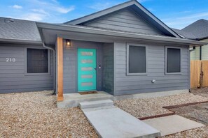 Exterior detail - Peppercorn Blue in Taylor TX (Taylor)