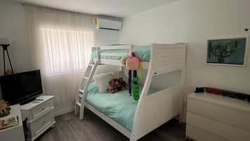 3 Schlafzimmer, Bügeleisen/Bügelbrett, kostenloses WLAN, Bettwäsche