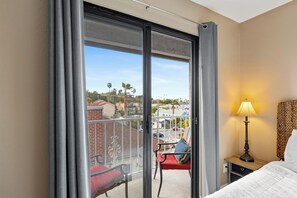 3 chambres, fer et planche à repasser, lit de bébé portatif, Wi-Fi