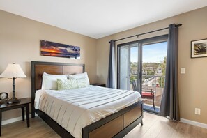 3 habitaciones, tabla de planchar con plancha, cuna de viaje y wifi