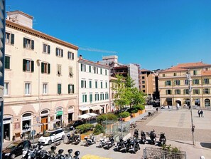 Exterior - La Piazza (Ancona)