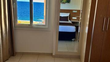 Coffres-forts dans les chambres, rideaux occultants, Wi-Fi gratuit