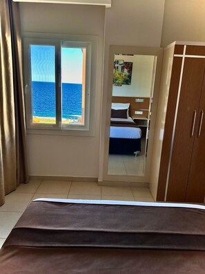 客房內保險箱、遮光布/窗簾、免費無線上網