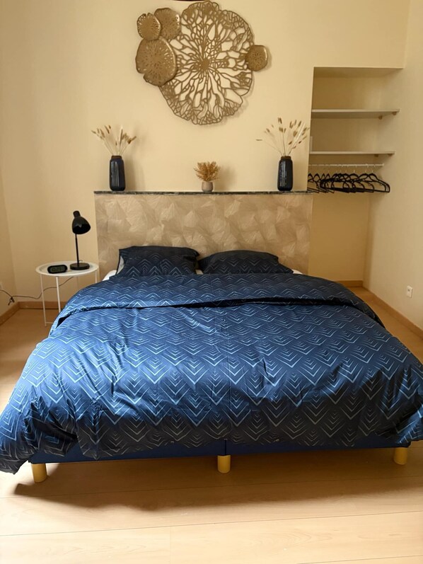 1 bedroom, iron/ironing board, travel cot, free WiFi