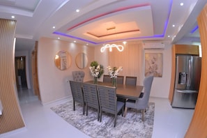 Dining - Luxury aparment 20 minutes from the airport and the beach (Santo Domingo)