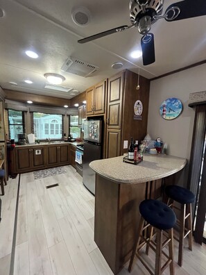 Microwave, oven, stovetop, dishwasher