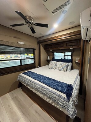 2 bedrooms, WiFi, bed sheets, wheelchair access