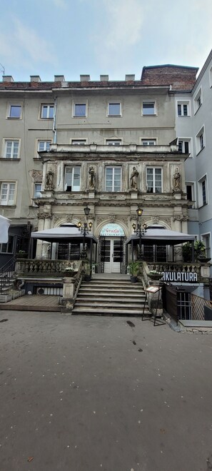 Front of property - Art Dreams Apartament Chmielna 5 (Warsaw)