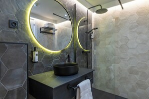 Sturta, regnsturtuhaus, handklæði, sápa