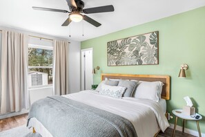 4 habitaciones, tabla de planchar con plancha, wifi y ropa de cama 