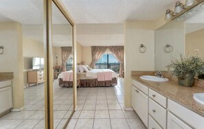 2 عدّة غرف نوم وواي فاي وملاءات أسرّة