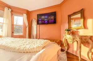 2 室のベッドルーム、セーフティボックス (室内)、デスク、アイロン / アイロン台