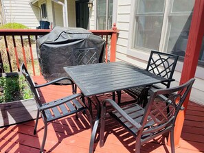 Outdoor dining - Stunning 5BR Golf Course Townhome • Arcade Lounge (Fort Collins)