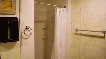 Shared Dormitory, 1 Bedroom, Accessible | Bathroom