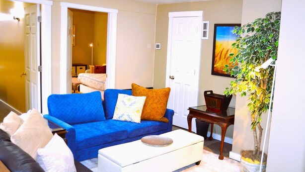 Shared Dormitory, 1 Bedroom, Accessible | Living room - Room-cozy Nest 4 Near the UND Medical Sc (Grand Forks)