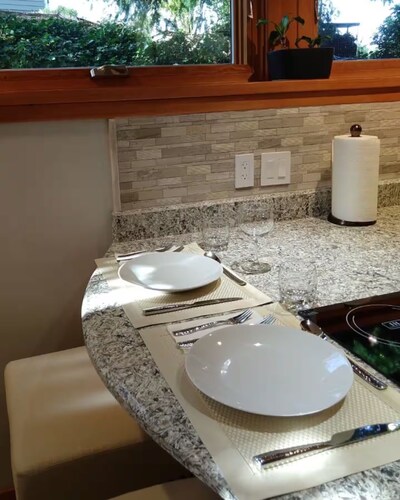 Quality Luxury Apartment With Killer View & Double Studio