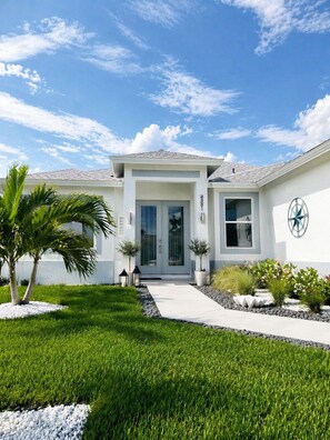 Exterior - Upscale Bonita Springs Villa • Heated Pool • Bikes • 5 Min Beach (Bonita Springs)