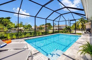Pool - Upscale Bonita Springs Villa • Heated Pool • Bikes • 5 Min Beach (Bonita Springs)