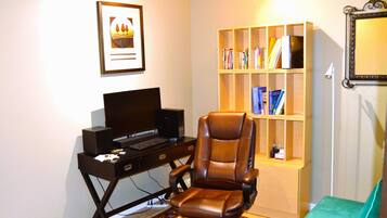 Shared Dormitory, 1 Bedroom, Accessible | Living room
