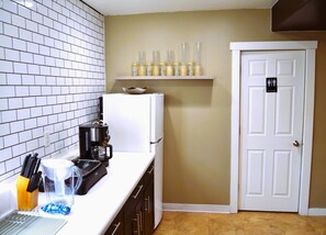 Shared Dormitory, 1 Bedroom, Accessible | Interior - Room-cozy Nest 5 Near UND Campus (Grand Forks)
